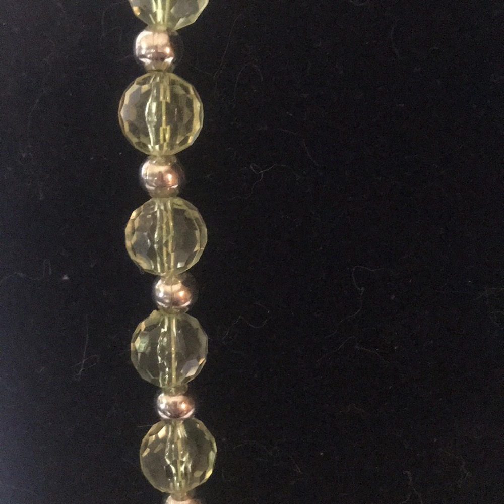 “GREEN BEADED” Necklace . - Picture 8 of 8